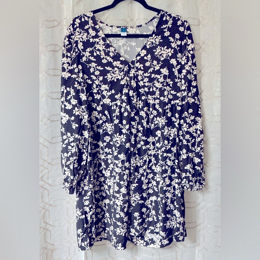 Floral Old Navy White and Gray Long Sleeve Sundress sz L - Picture 2 of 8